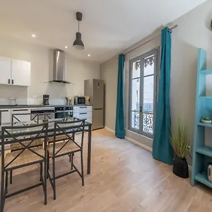 Fiora - Welkeys Apartment