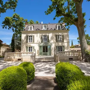 Les Frenes En Provence-chateau Zen Guest house