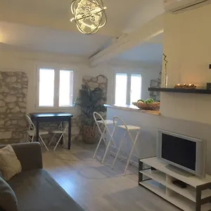 Appartement T2bis Intramuros Avignon, Refait à Neuf, Avignon